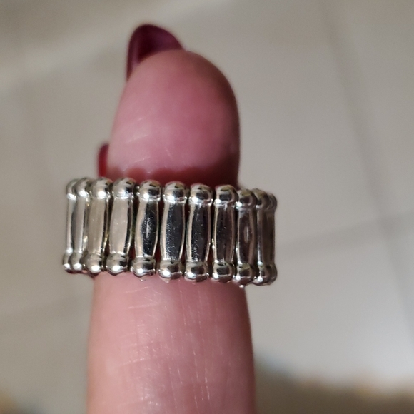 Ring - Picture 4 of 5